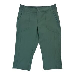 Columbia Women’s Forest Green Capris
